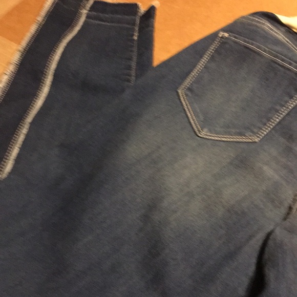 Flutter and Kick Maternity Skinny Ankle Jeans NWT - Picture 5 of 7